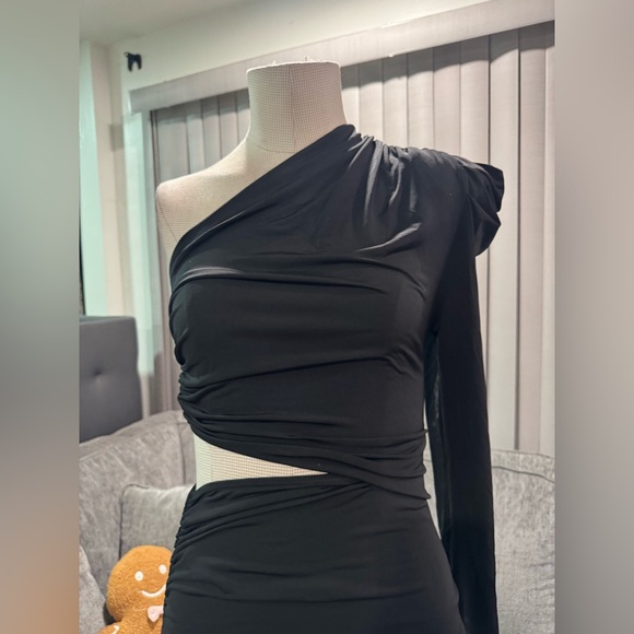 🌸AMTIOUS one shoulder dress ✨ - Picture 5 of 11